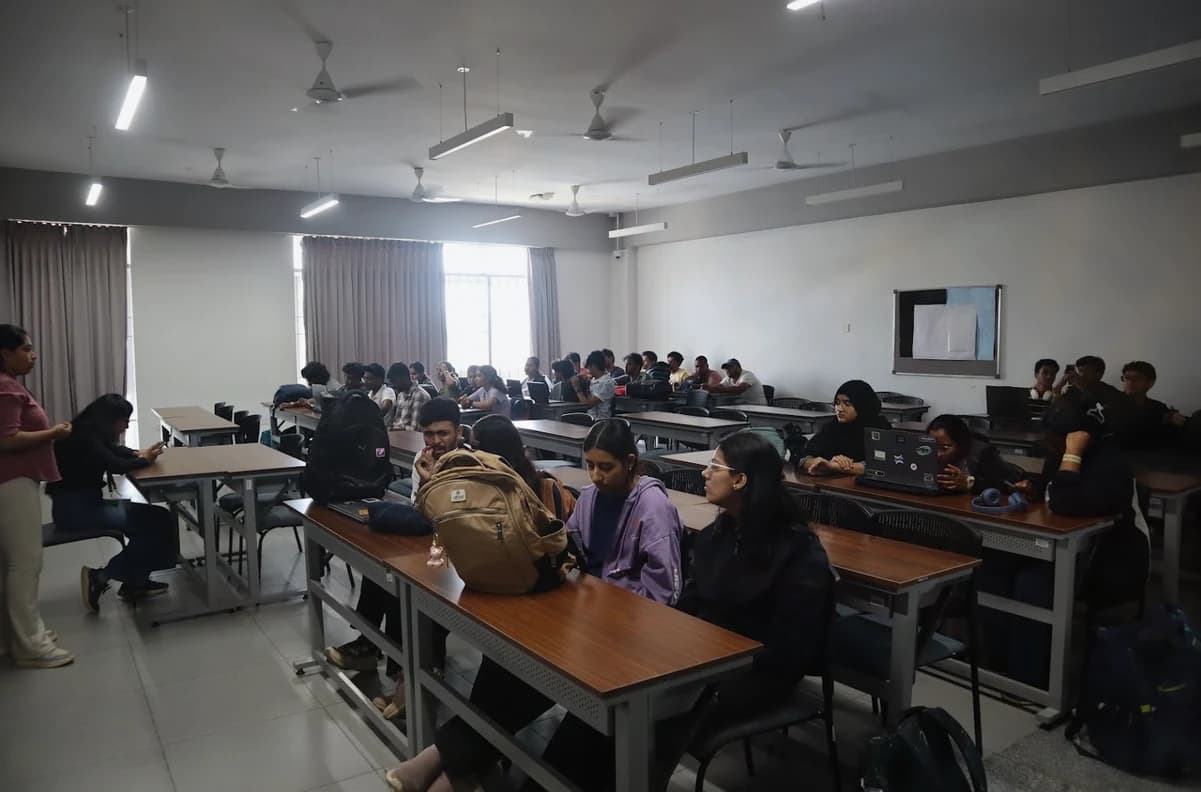 Round 2 — Pitches · image copy